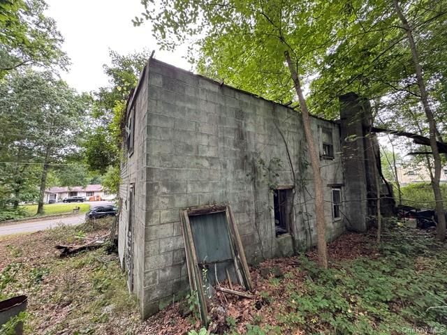 140 N Drury Lane, Newburgh, NY 12550