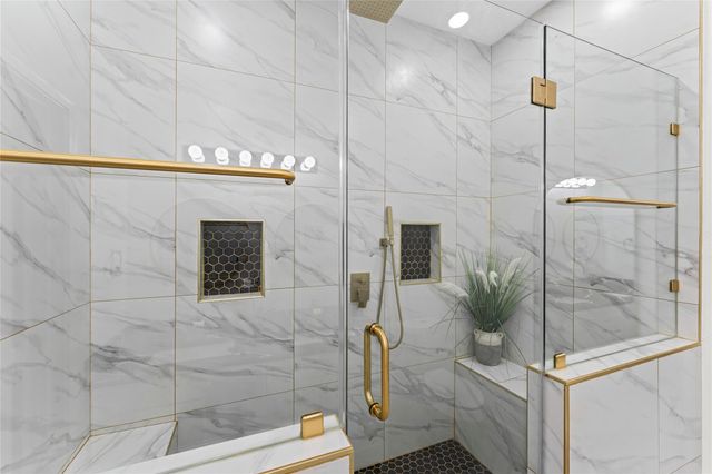 822 Green Pines Forest, Houston, TX 77067