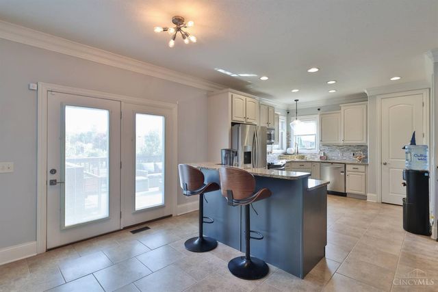 3982 Shadowleaf Drive, Bellbrook, OH 45305