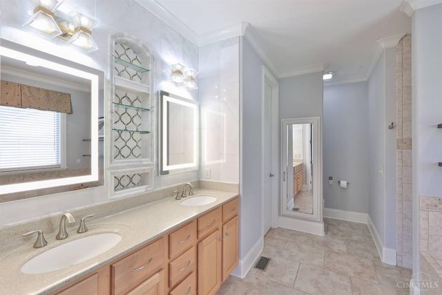 3982 Shadowleaf Drive, Bellbrook, OH 45305