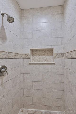 3982 Shadowleaf Drive, Bellbrook, OH 45305