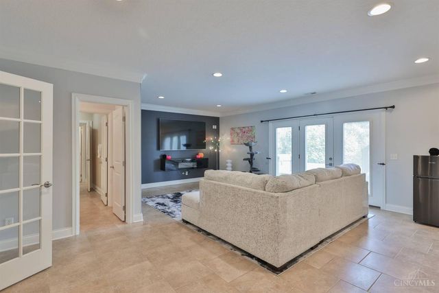 3982 Shadowleaf Drive, Bellbrook, OH 45305