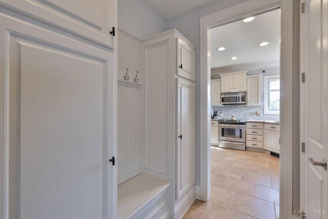 3982 Shadowleaf Drive, Bellbrook, OH 45305