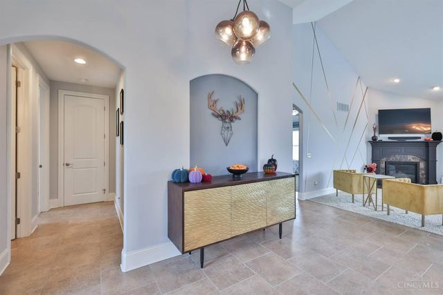 3982 Shadowleaf Drive, Bellbrook, OH 45305