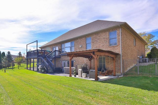 3982 Shadowleaf Drive, Bellbrook, OH 45305