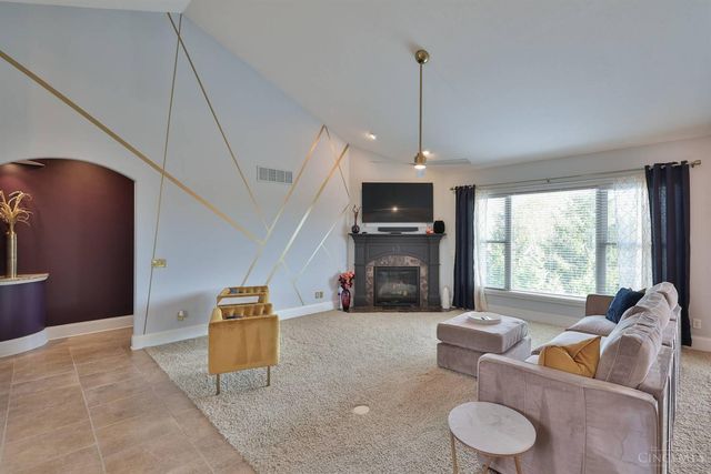 3982 Shadowleaf Drive, Bellbrook, OH 45305