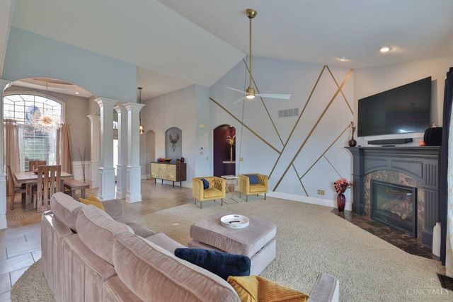 3982 Shadowleaf Drive, Bellbrook, OH 45305