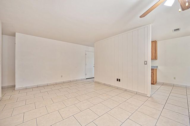 8630 Imran Woods Cir, Citrus Heights, CA 95621