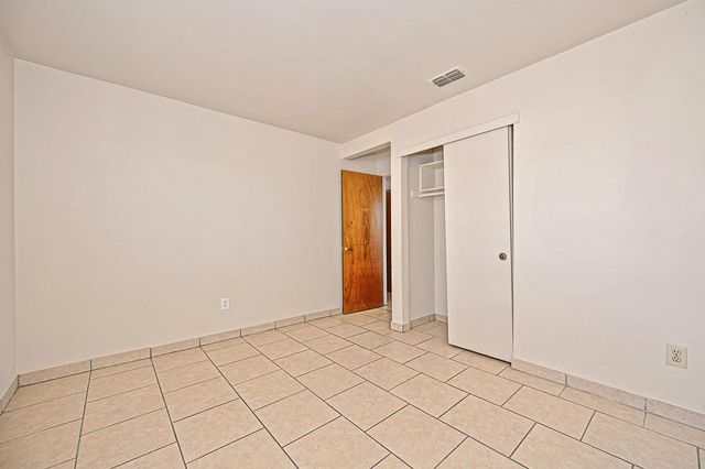 8630 Imran Woods Cir, Citrus Heights, CA 95621