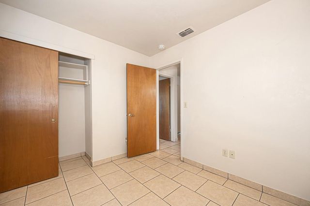 8630 Imran Woods Cir, Citrus Heights, CA 95621