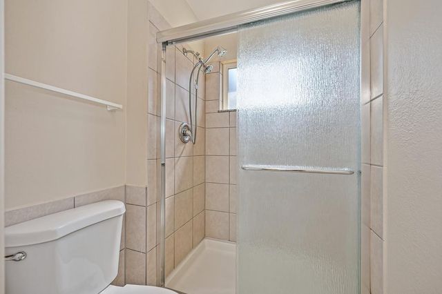 8630 Imran Woods Cir, Citrus Heights, CA 95621