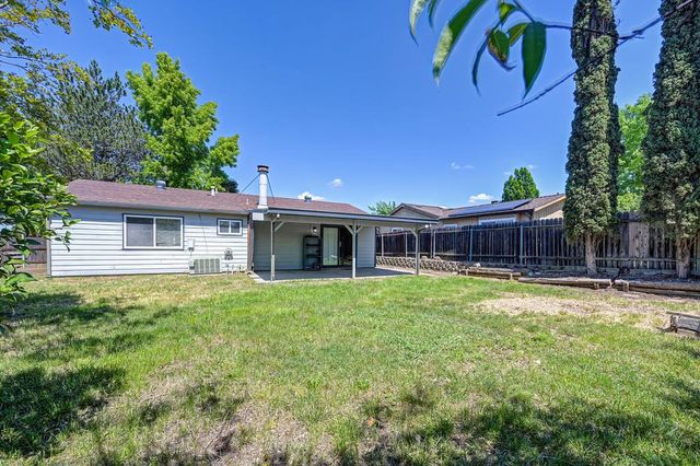 8630 Imran Woods Cir, Citrus Heights, CA 95621