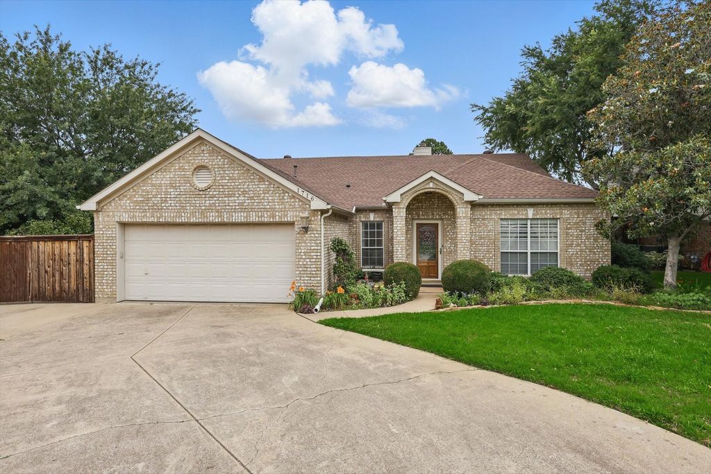 1716 Fuqua Drive, Flower Mound, TX 75028