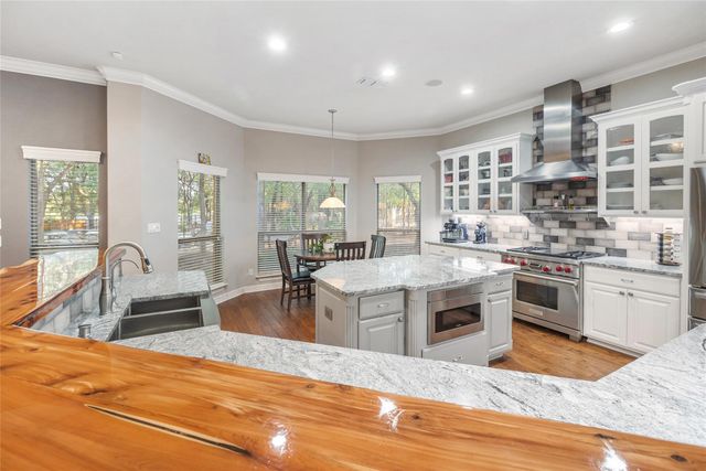 204 Woodland PARK, Georgetown, TX 78633