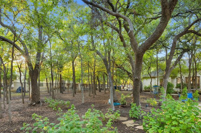 204 Woodland PARK, Georgetown, TX 78633