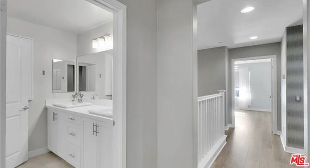 23212 W Canterbury Way, West Hills (los Angeles), CA 91307