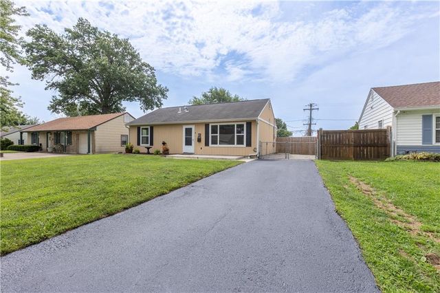 607 NE 66th Terrace, Kansas City, MO 64118