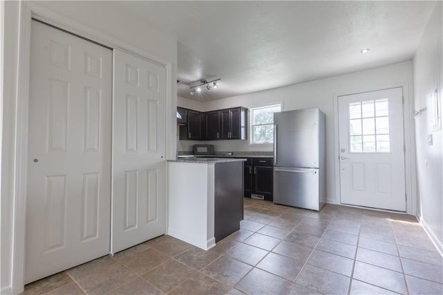 607 NE 66th Terrace, Kansas City, MO 64118