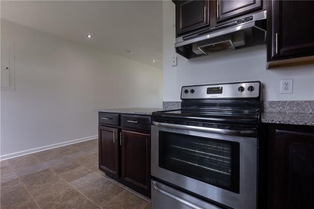 607 NE 66th Terrace, Kansas City, MO 64118