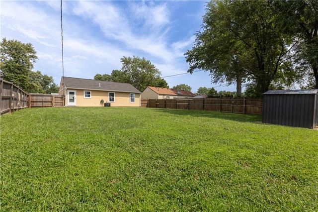 607 NE 66th Terrace, Kansas City, MO 64118