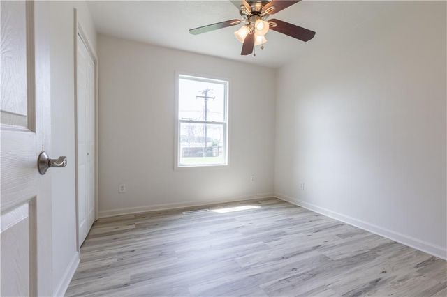 607 NE 66th Terrace, Kansas City, MO 64118
