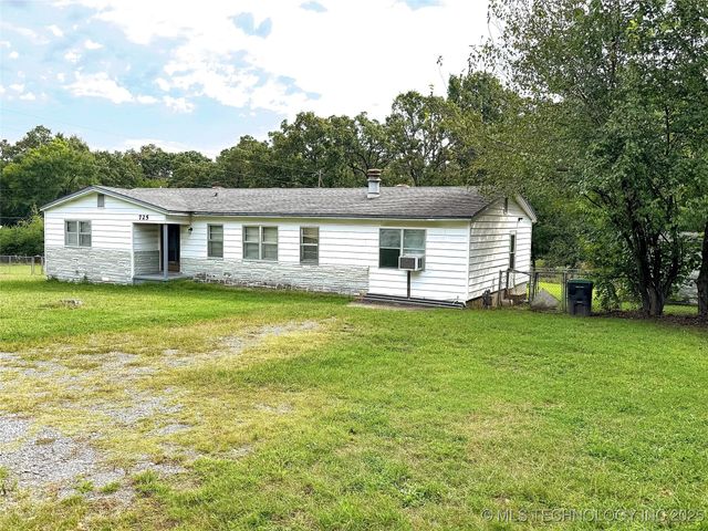 725 Sooner Drive, Tahlequah, OK 74464