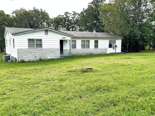 725 Sooner Drive, Tahlequah, OK 74464