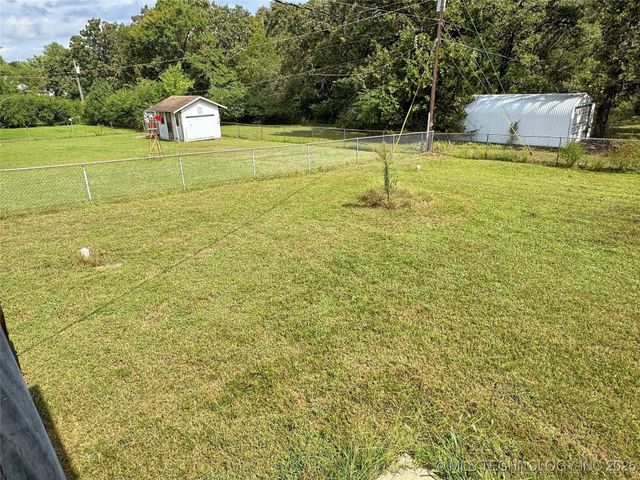 725 Sooner Drive, Tahlequah, OK 74464