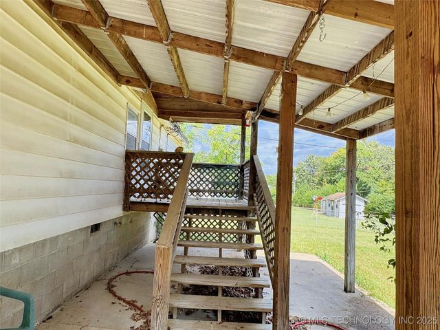 725 Sooner Drive, Tahlequah, OK 74464