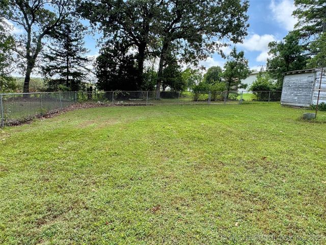 725 Sooner Drive, Tahlequah, OK 74464