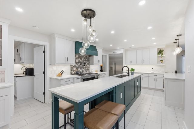 14840 Knollview Drive, Dallas, TX 75248