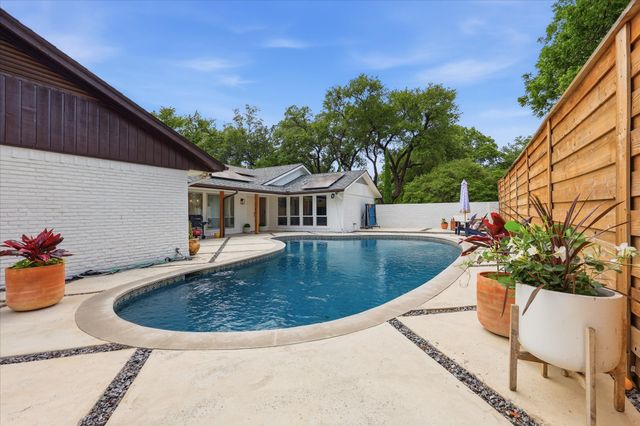 14840 Knollview Drive, Dallas, TX 75248