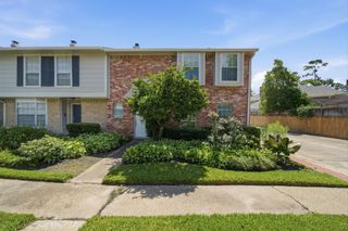 727 Bunker Hill Road 7, Houston, TX 77024
