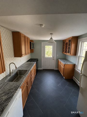 165 Whitfield Street, Guilford, CT 06437