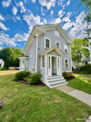 165 Whitfield Street, Guilford, CT 06437