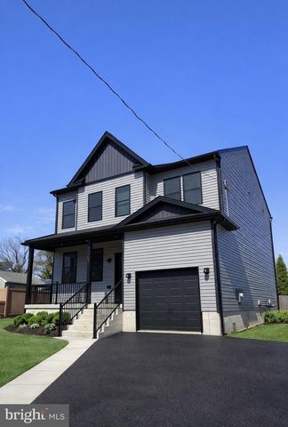 227 RIDGE AVE, Blackwood, NJ 08012