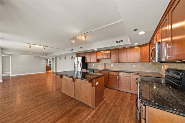 600 E Admiral Boulevard 605, Kansas City, MO 64106