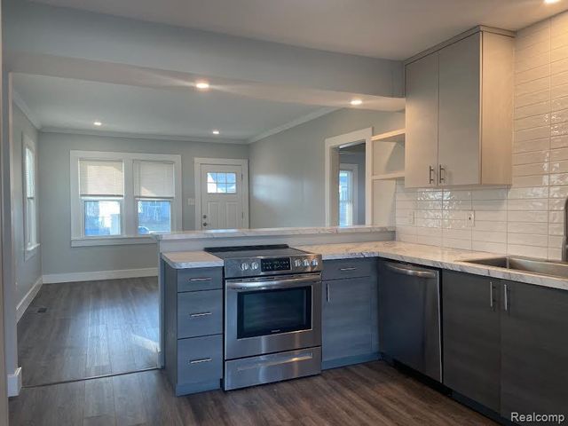 3738 Edgar Avenue, Royal Oak, MI 48073