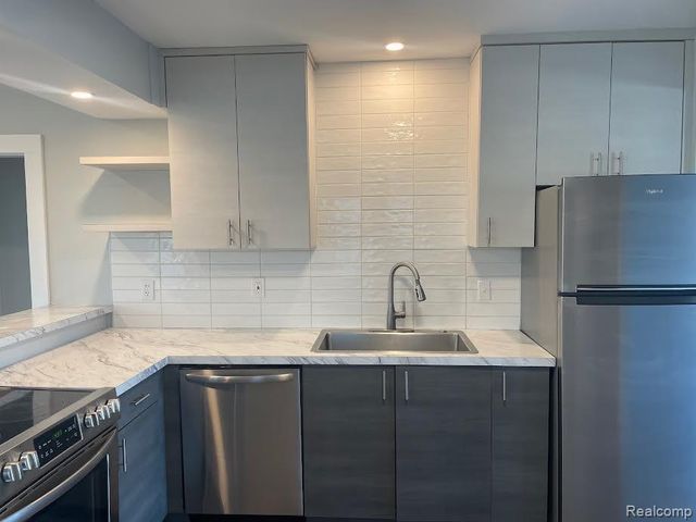 3738 Edgar Avenue, Royal Oak, MI 48073