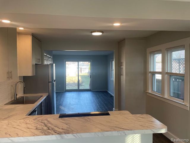 3738 Edgar Avenue, Royal Oak, MI 48073