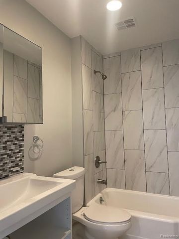 3738 Edgar Avenue, Royal Oak, MI 48073