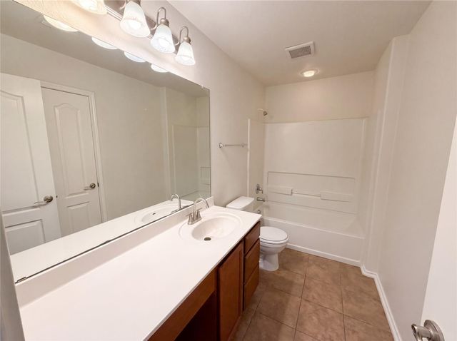 6009 Randleman DR, Del Valle, TX 78617