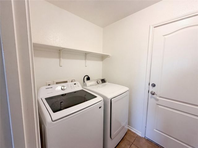 6009 Randleman DR, Del Valle, TX 78617