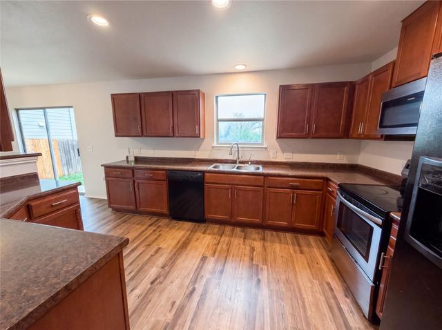 6009 Randleman DR, Del Valle, TX 78617