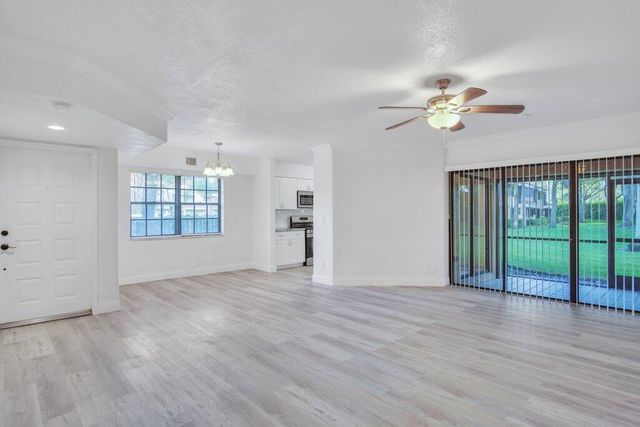 17388 BOCA CLUB Boulevard 201, Boca Raton, FL 33487