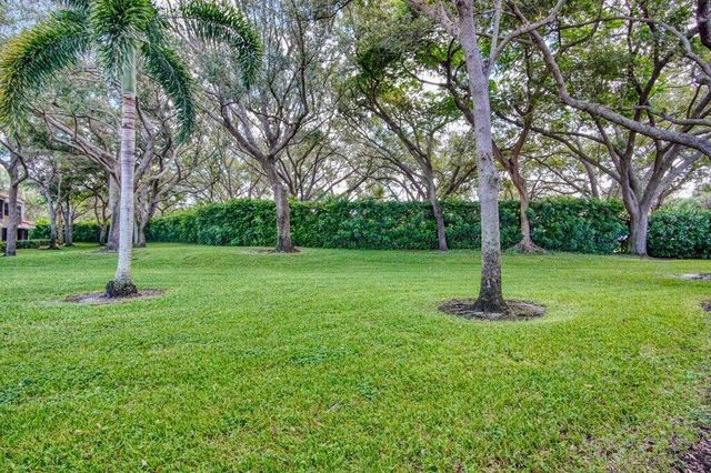 17388 BOCA CLUB Boulevard 201, Boca Raton, FL 33487