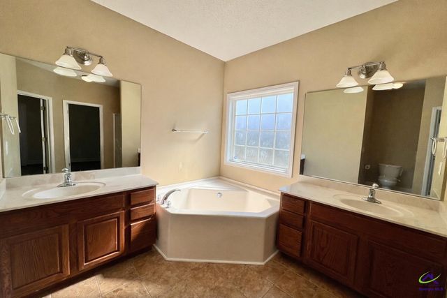 407 Grey Fox Crossing, Bonaire, GA 31005