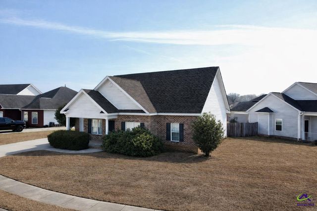 407 Grey Fox Crossing, Bonaire, GA 31005