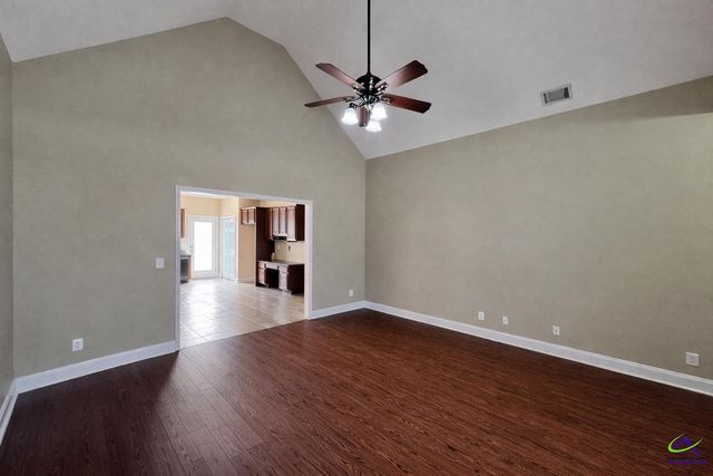 407 Grey Fox Crossing, Bonaire, GA 31005