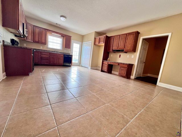 407 Grey Fox Crossing, Bonaire, GA 31005